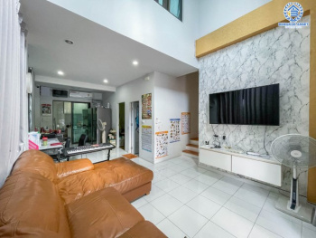 *****บ้านเดี่ยวมือสองย่านกรุงเทพฯ ม.ดิโอโซน เพชรเกษม หลังมุม เนื้อที่กว้างขวางเกือบ 32 ตร.ว.  ฟังก์ชัน 5 ห้องนอน 3 ห้องน้ำ ที่จอดรถ 2 คัน ฟรี! เครื่องปรับอากาศ 4 เครื่อง! โครงการตั้งบนทำเลแห่งการเดินทาง ใกล้รถไฟฟ้าสายสีน้ำเงิน "สถานีหลักสอง"